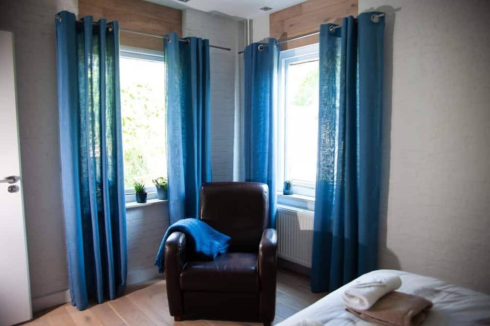 Stilvoller Bungalow in Meeresnähe mit Kamin in Noordwijk, Niederländische Nordsee