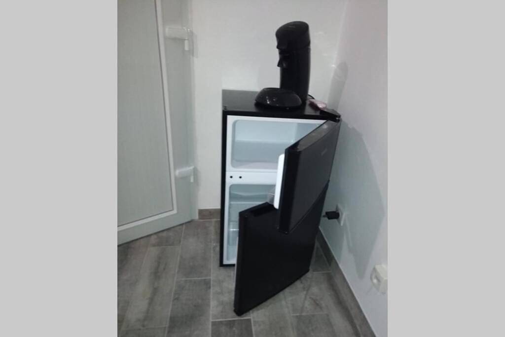 Appartement entier, F2 au pied du château et à 15min de Center Parc in La Ferté-Saint-Aubin, Sologne