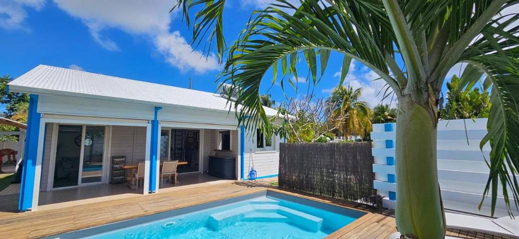 Maison de vacances pour 4 personnes, avec jardin et piscine, animaux acceptés