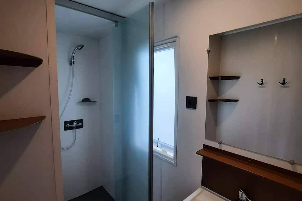 Mobil- home Prestige - 28 m² - 2 chambres 4 Ã  6 personnes - 4 pers. inclus dans le tarif in Ambon, Côte des Mégalithes
