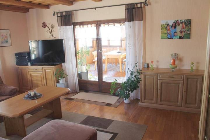 Ferienwohnung für 8 Personen, mit Balkon und Terrasse sowie Garten und Sauna in Kirchberg im Wald - 3