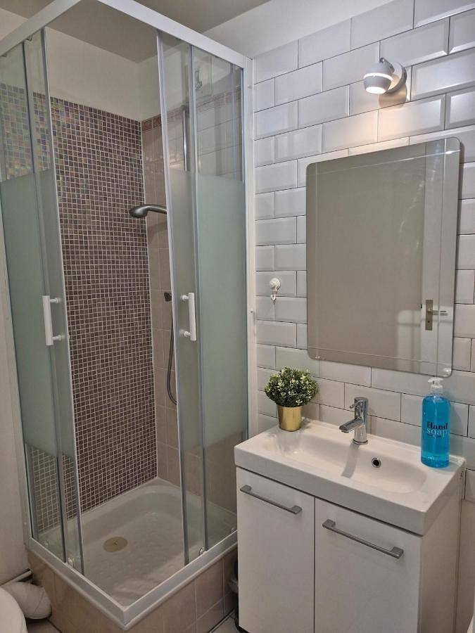 Appartement entier, Le studio, 28m2 près de tout in Chilly-Mazarin, Essonne