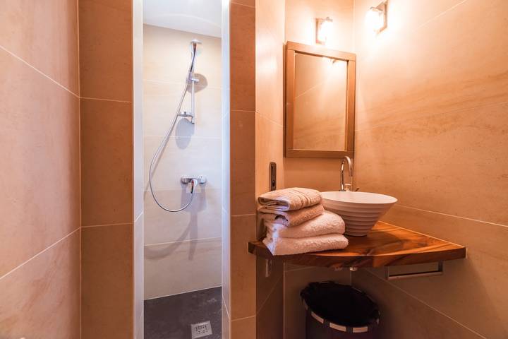 Ferienhaus für 5 Personen mit Terrasse in Plougrescant, Rosa Granitküste
