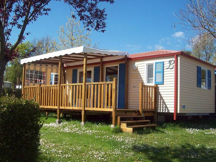 Camping pour 8 personnes, avec piscine