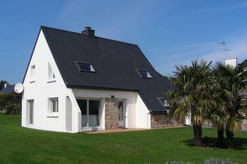 Location de vacances pour 9 personnes, avec jardin dans Pors Guyon