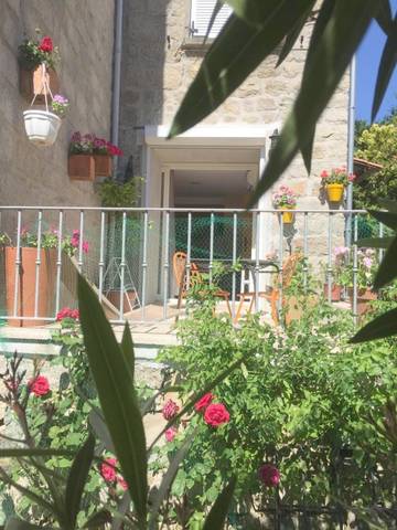 Gîte pour 2 personnes, avec balcon et vue à Sainte-Lucie-de-Tallano