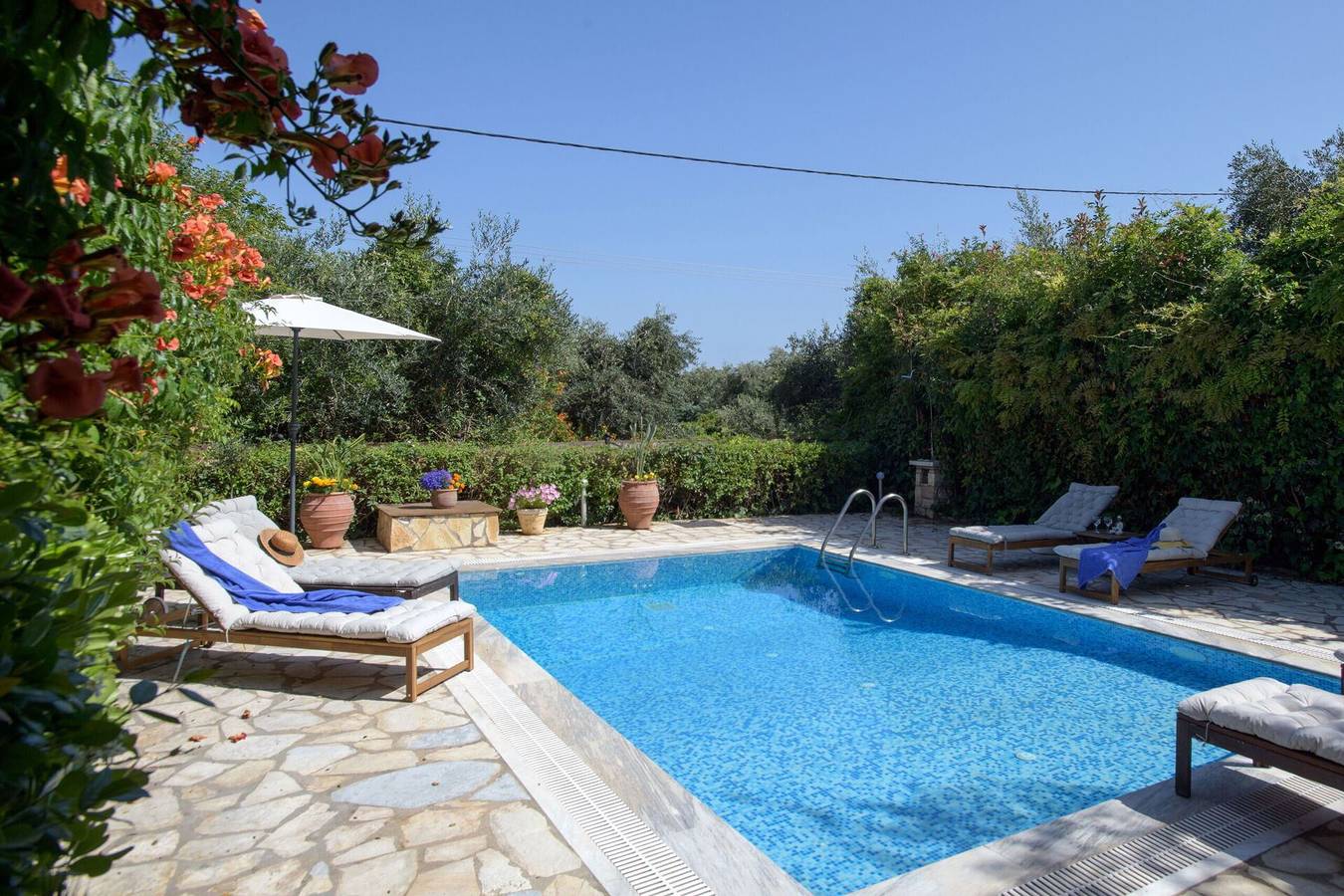 Beach Villa Blue in Mparmpati, Corfou