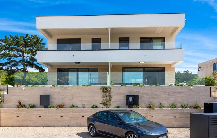 Ferienhaus für 9 Personen, mit Terrasse und Sauna, mit Haustier in Punat