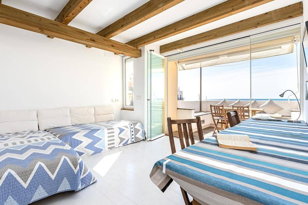 Entire apartment, Romantic loft ideal couples with sea views in Terres de l'Ebre, Costa Dorada