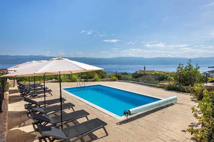 Dom wakacyjny dla 8 osób, z Balkon i Balkon/ taras oraz Taras i Ogród w Vrbnik