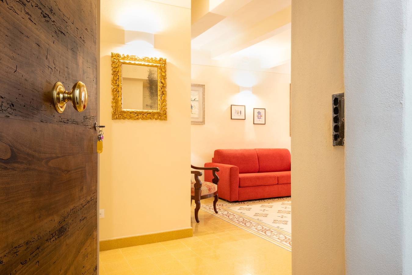 Apartamento inteiro, Apartamento 'La Chiocciola Nel Labirinto' com varanda, Wi-Fi e ar condicionado in Luca (Itália), Via Francigena