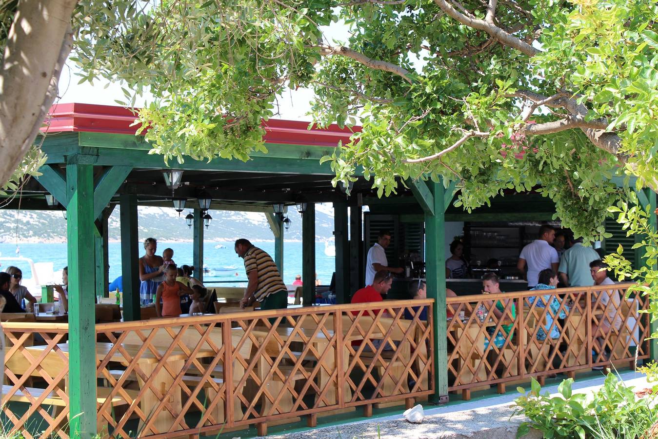 Ganze Wohnung, 2-Zimmer-Ferienwohnung am Strand Stara Novalja (Pag) A-9710-c in Stara Novalja, Pag