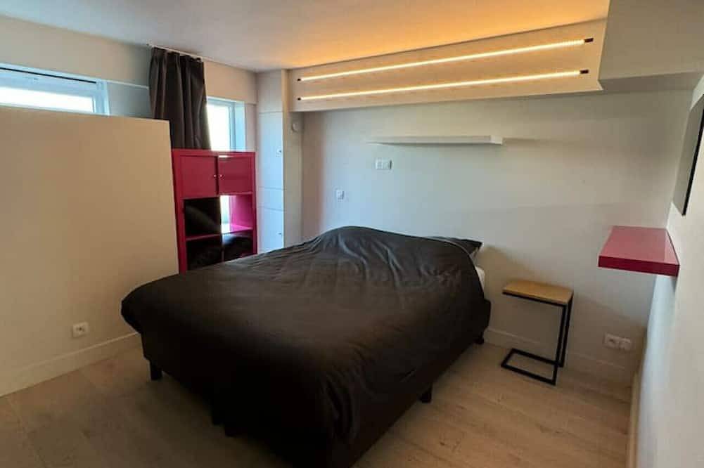 Ganze Wohnung, Modern flat with garden in Oostende stadt, Oostende