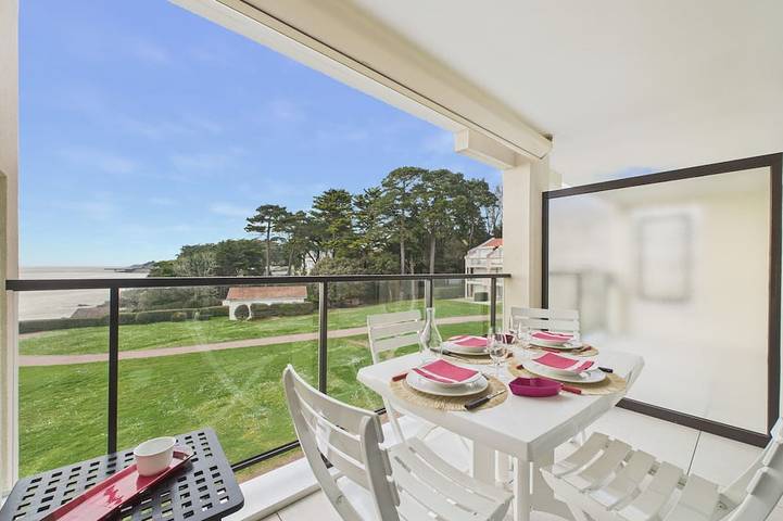 Gîte pour 4 personnes, avec balcon dans Plage de La Birochère