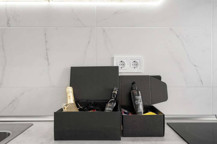 Ganze Wohnung, Stunning View Apartment in Torreblanca – Steps from the Beach & Train in Torreblanca (Fuengirola), Fuengirola