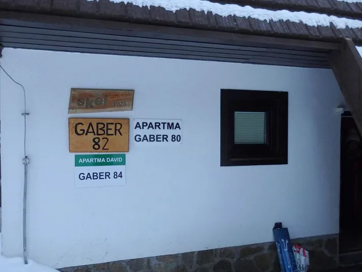 Ferienwohnung für 4 Personen, mit Pool und Ausblick sowie Garten - 1