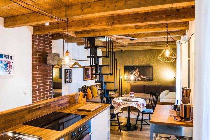 Ferienwohnung für 2 Personen, mit Balkon und Terrasse sowie Ausblick in Besigheim