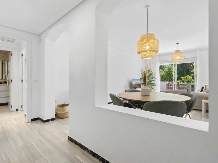 Appartement voor 4 personen, met balkon/terras en zwembad in Puerto Banús