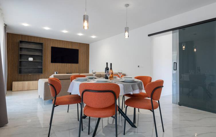 Gemütliche 2-Zimmer-Wohnung mit Meerblick, Terrasse und WLAN in der Nähe von Pucisca in Pucisca, Brac