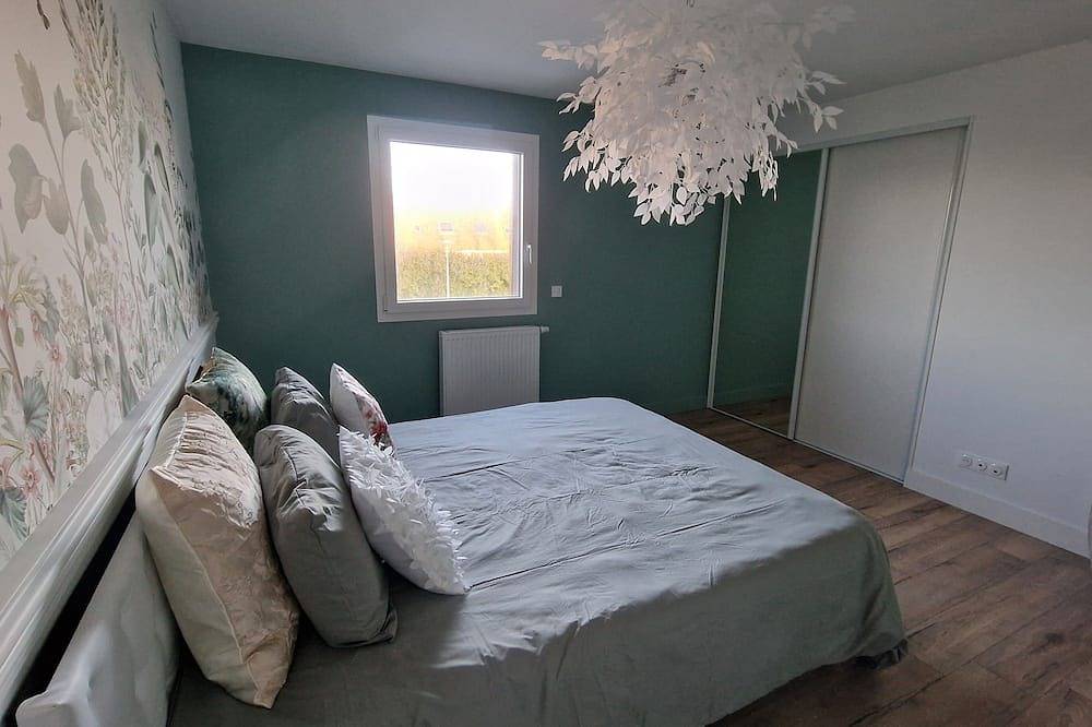 Villa mit Pool und jacuzzi 50 Meter vom Meer entfernt in Bretteville-sur-Ay, Coutances und Umgebung
