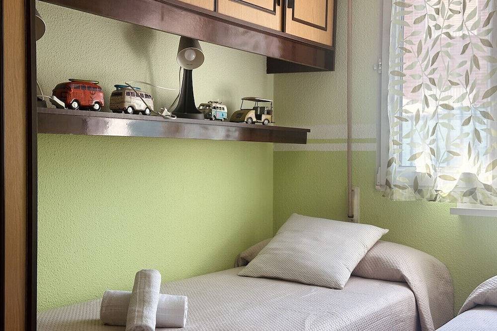 Entire apartment, Beach, Somo and Surf 30025 in Somo, Ribamontán al Mar