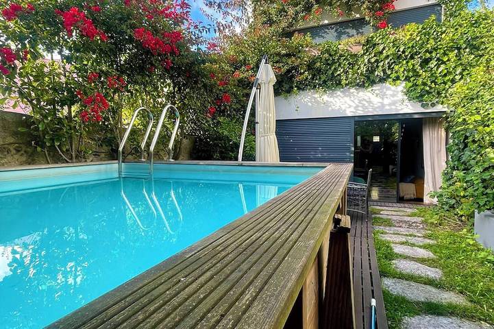 Villa pour 8 personnes, avec Jacuzzi ainsi que Jardin et Piscine à Porto