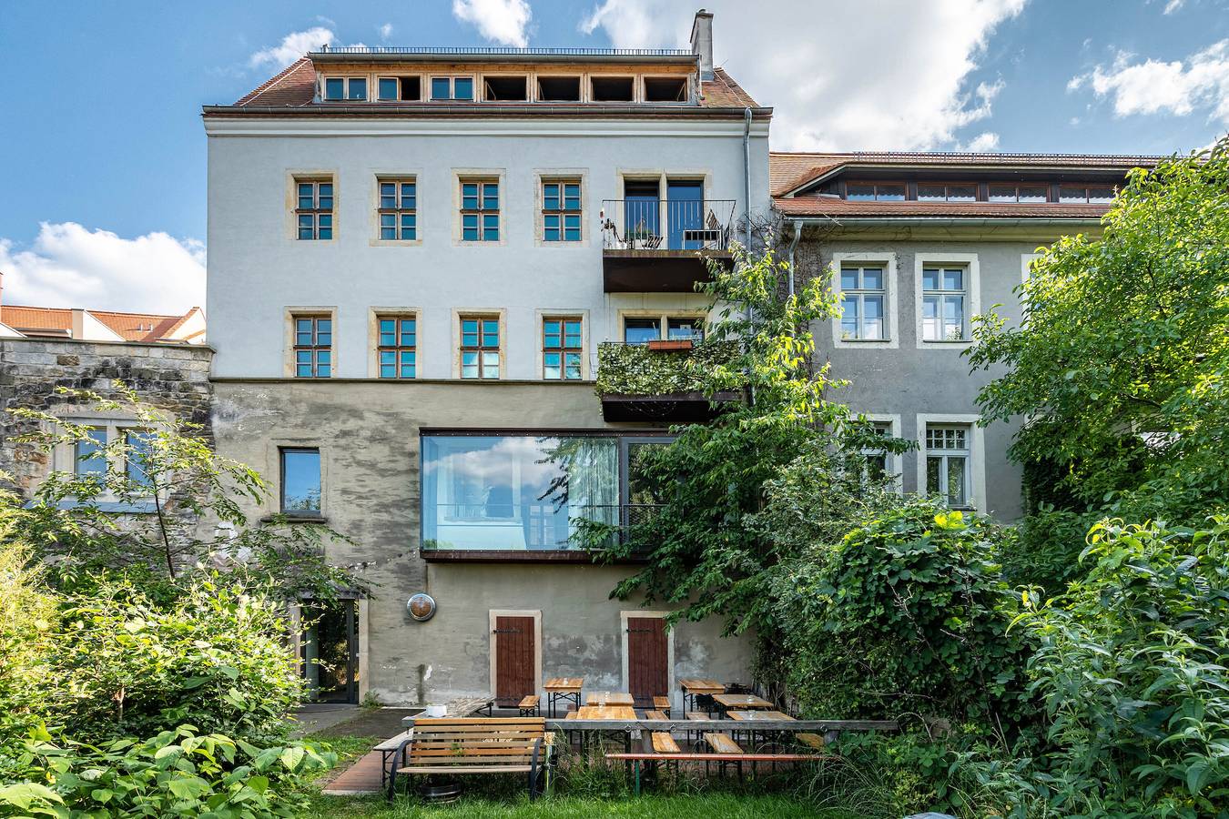 Entire apartment, Apartment 'Feher' with Mountain View, Shared Garden and Balcony in Pirna, Elbe Sandstone Mountains
