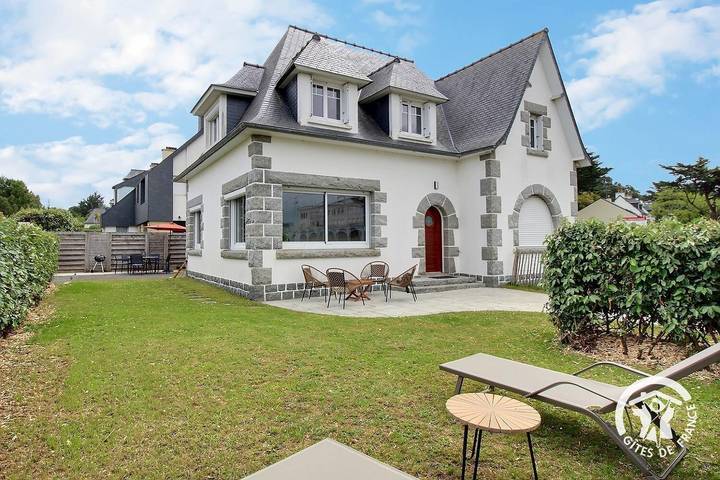 Gîte pour 4 personnes, avec Terrasse ainsi que Jardin et Vue