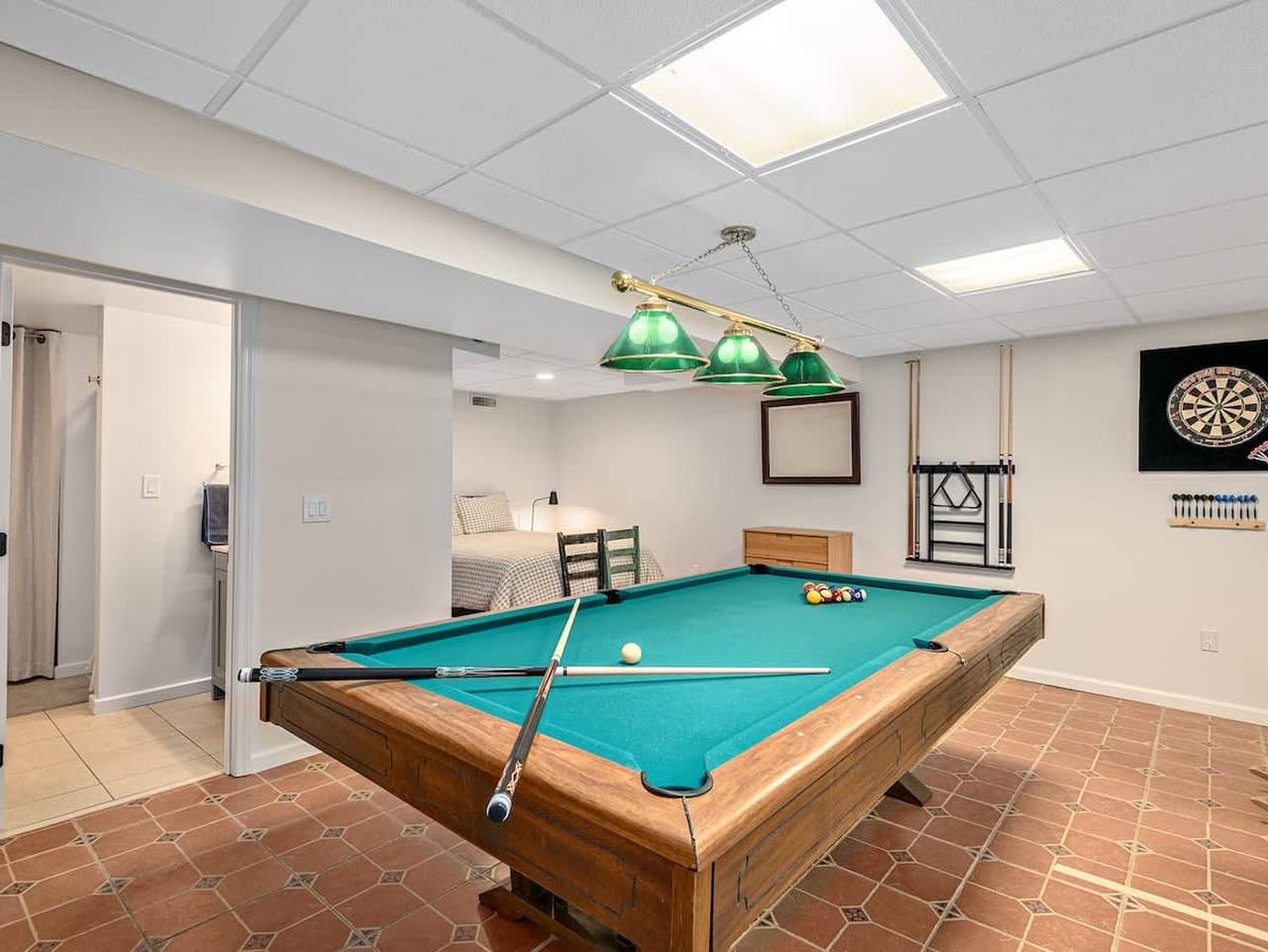 Spacious 3Br Cottage w Epic Patio Walk to Town in Saluda, Polk County NC