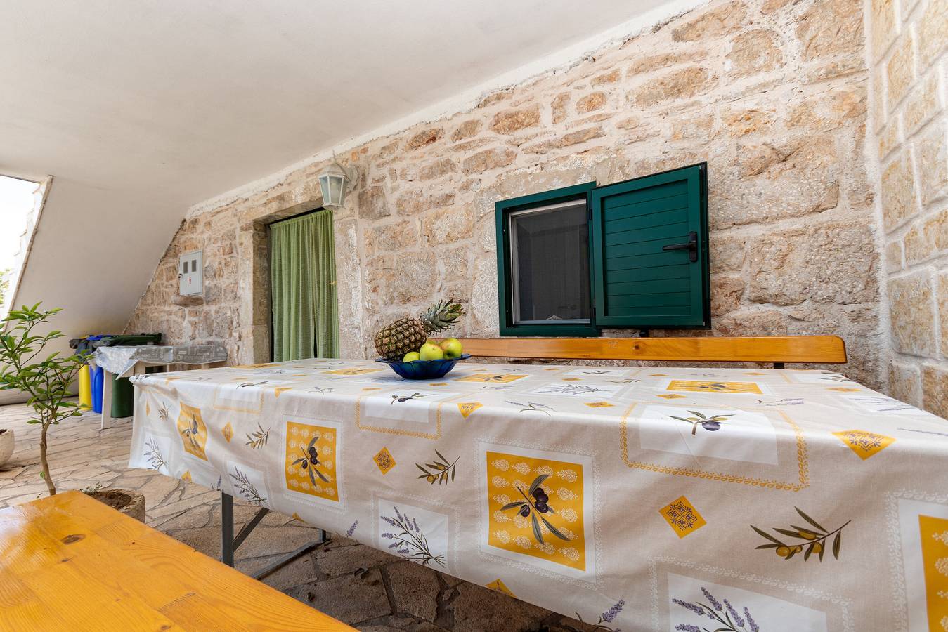 House Skarpini Dvori Peaceful Retreat in Dalmatinisches Zagora