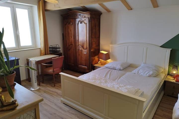 Jolie maison de village ensoleillée avec vue et jardin in Bourg-Saint-Andéol, Privas (arrondissement)