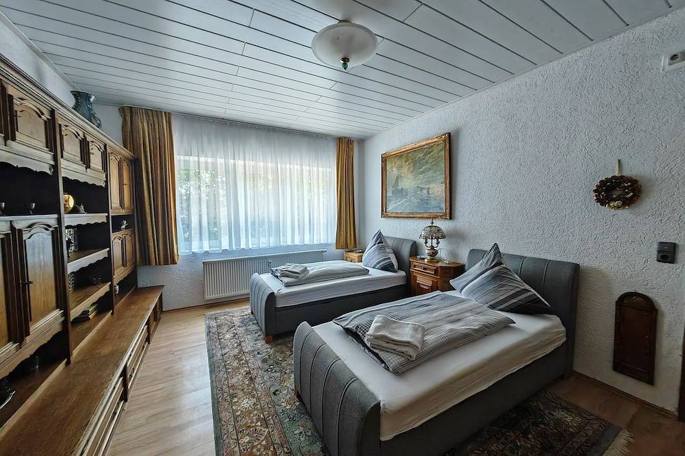 Ganze Wohnung, O2 - Komfortables 145 qm Apartment in Grafenwöhr, Naturpark Nördlicher Oberpfälzer Wald
