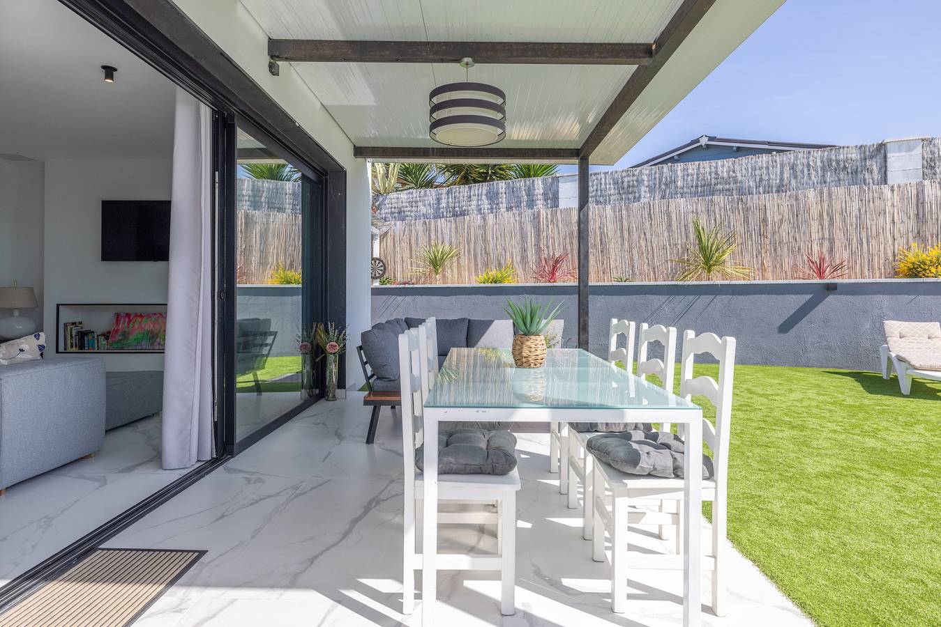 La Villa Del Roc con piscina privata, Wi-Fi e aria condizionata in Roda de Bara, Costa Daurada