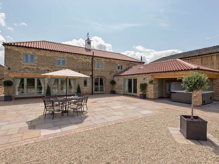 Casa rural para 10 personas, con jardín - 1
