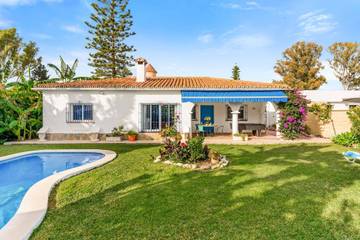 Villa pour 6 Personnes dans Vilas de Costalita, Estepona, Photo 1