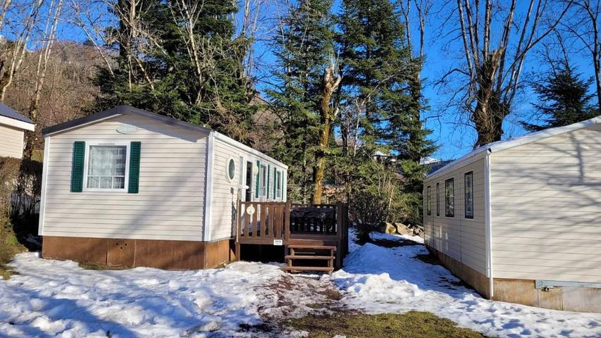 Camping pour 6 personnes, avec Terrasse et Piscine
