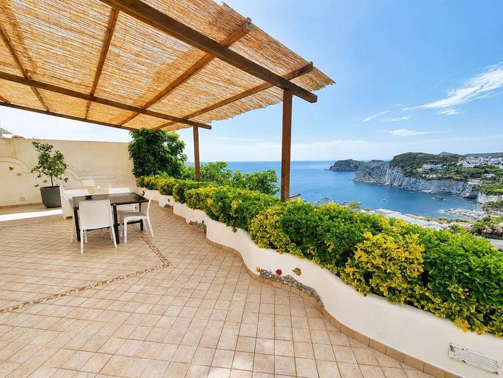 Gîte pour 4 personnes, avec Terrasse et Vue à Ponza - 2
