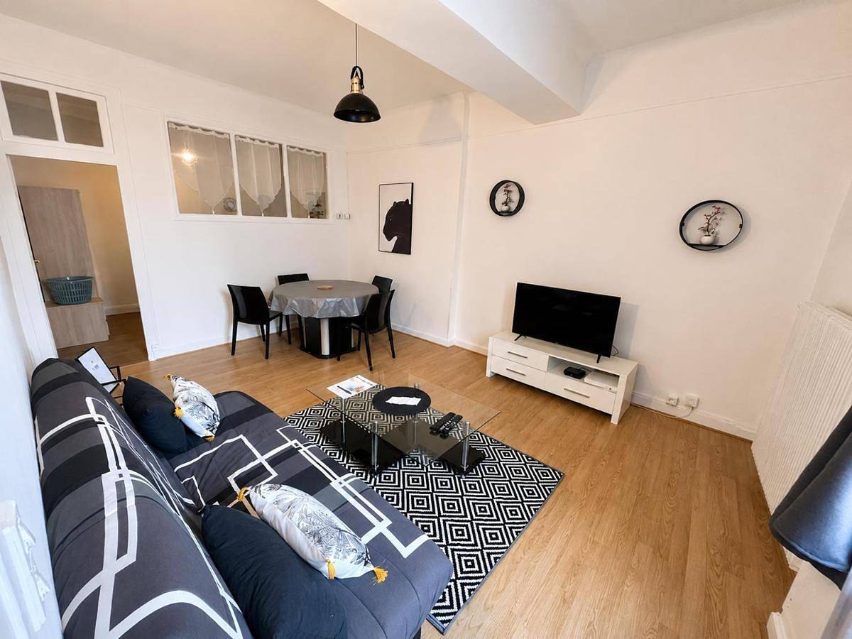 Appartement entier, La Halte - Comfortable Flat near Station & Old Town in Issoudun, Région d'Issoudun