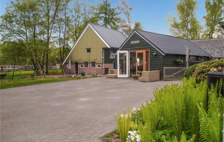 Ferienhaus für 12 Personen mit Garten in Drenthe