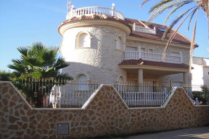 Chalet für 18 Personen, mit Garten und Whirlpool