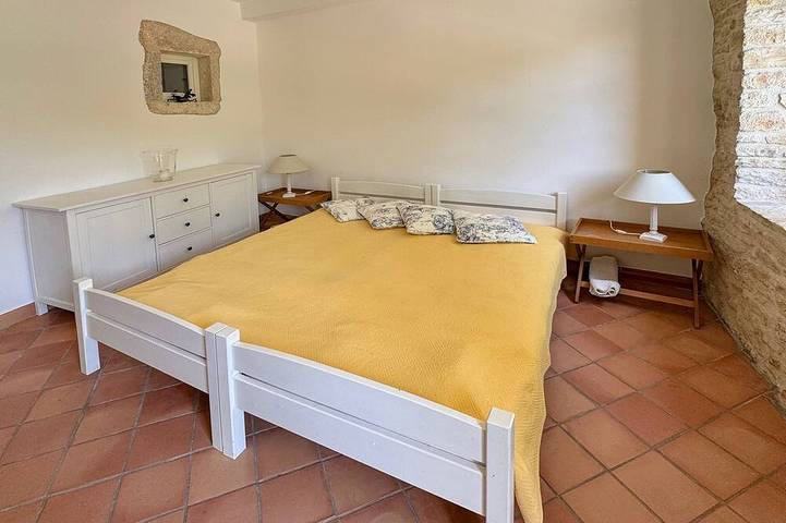 Gîte pour 2 personnes, avec jardin à Le Garn - 3