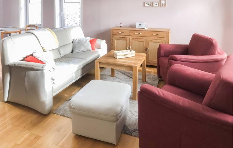 Ganze Ferienwohnung, Gartenwohnung mit Parkplatz und Flussblick. in Wremen, Cuxland