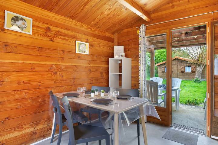 Camping pour 6 personnes, avec jardin, adapté aux familles en Vendée