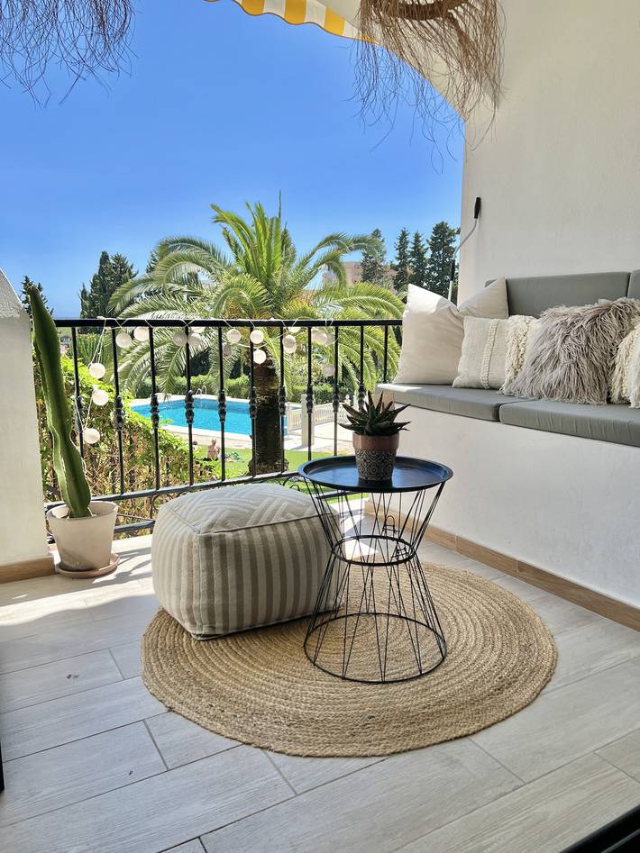 Apartment for 4 people, with ocean view and terrace as well as pool in La Cala de Mijas