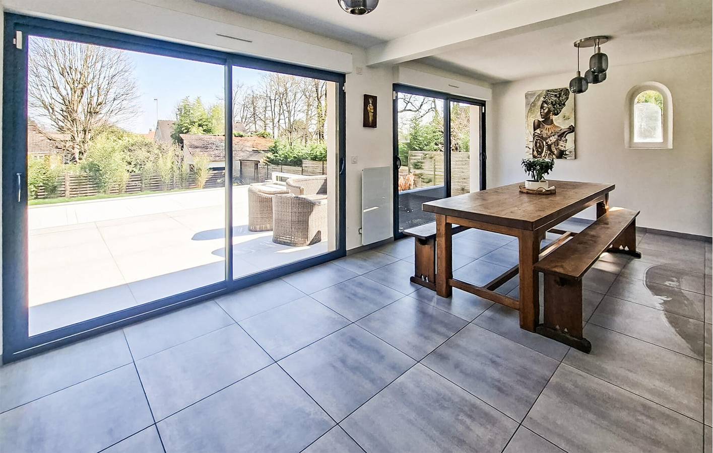 Charmante 2-Zimmer-Wohnung mit Pool und Garten in der Nähe des Stadtzentrums von Villecresnes in Yerres, Essonne