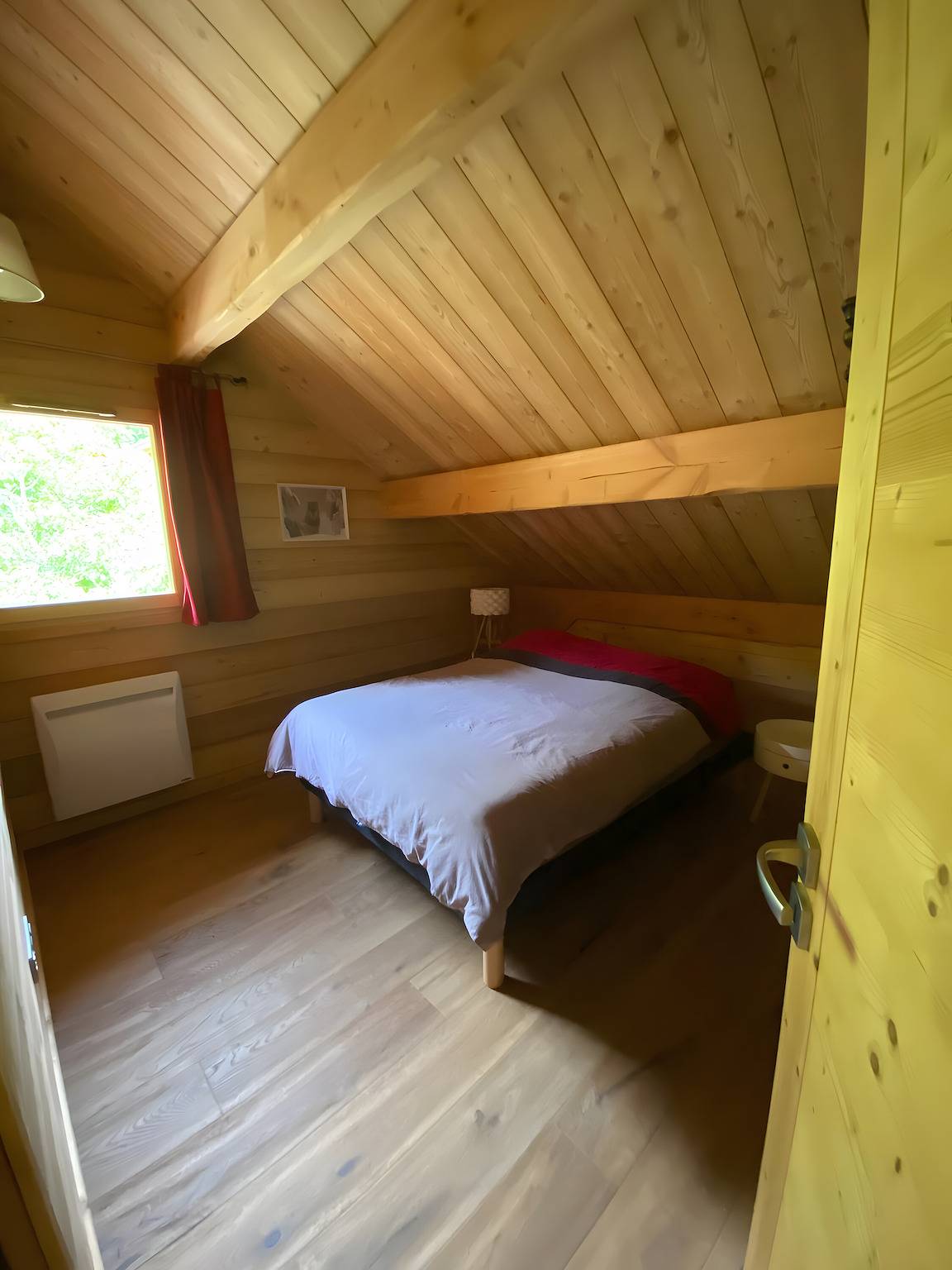 Apartamento entero, Chalet 'Le Chastel' con vistas a la montaña, terraza compartida y Wi-Fi in Vallouise-Pelvoux, Parque Nacional de los Ecrins