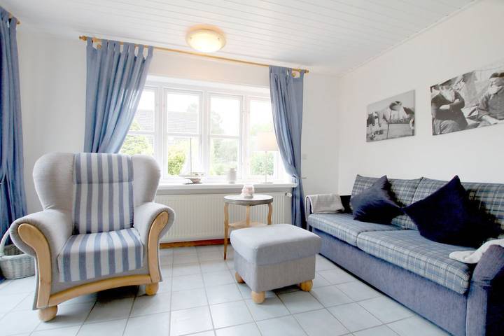Ganze Wohnung, Ferienwhg. in Wyk, 4 Personen im Eg eines 2-Familienhauses, 3 Zimmer, ca. 100m² in Nordfriesische Inseln (Schleswig-Holstein) (Schleswig-Holstein), Wyk auf Föhr