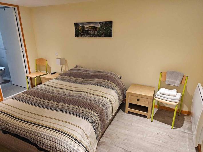 Chambre d’hôte pour 2 personnes, avec vue et terrasse à Ilonse