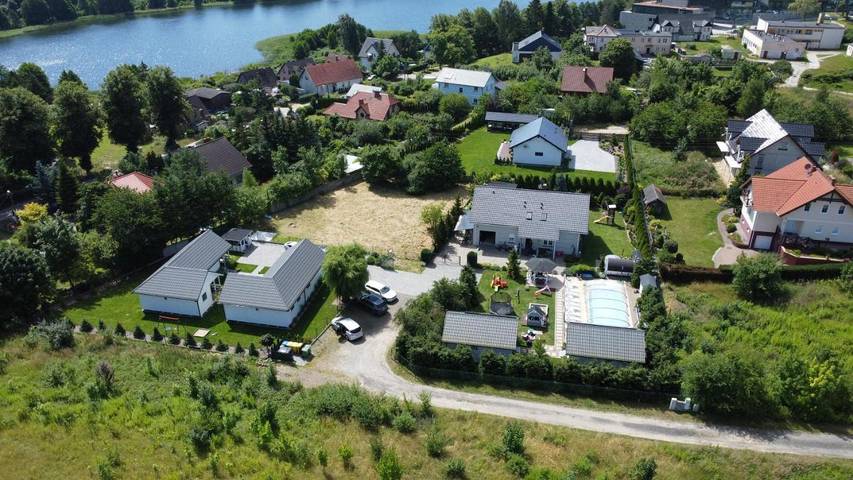 Ferienhaus für 5 Personen, mit Whirlpool und Garten sowie Pool und Sauna