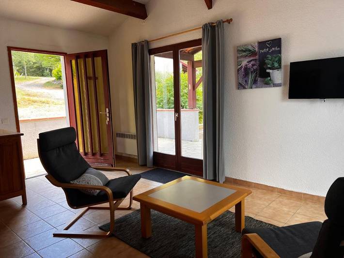 Lodge pour 3 personnes, avec jardin ainsi que terrasse et vue, animaux acceptés